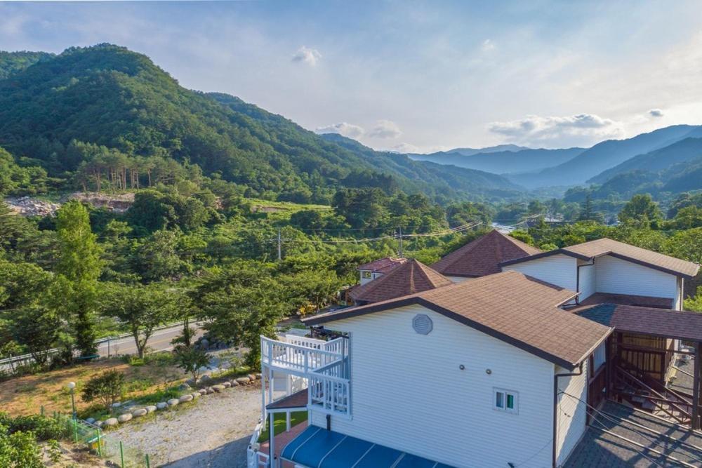 Gangneung Chunja Yeoinsook Hotel Exterior foto